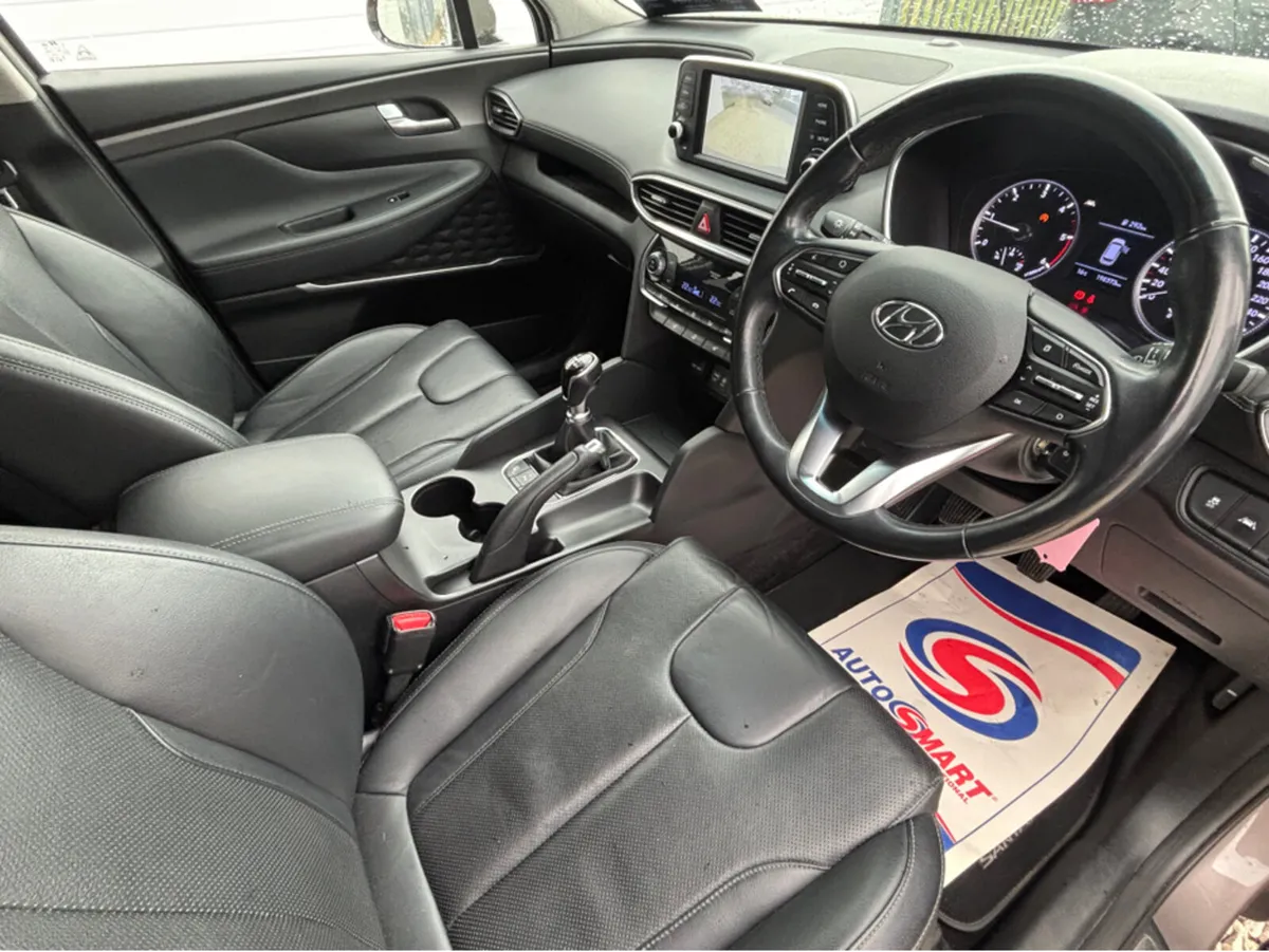 Hyundai Santa Fe 2WD EXECUTIVE PLUS 5DR - Image 3
