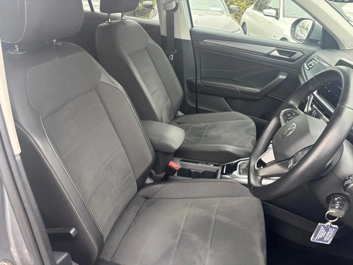 Volkswagen T-Roc STYLE 1.5 TSI D7F 150HP - Image 4