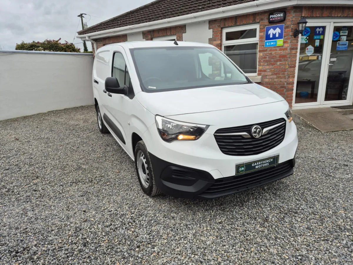 Opel Combo Van L2H1 Spec fully plylined in rear wi - Image 1