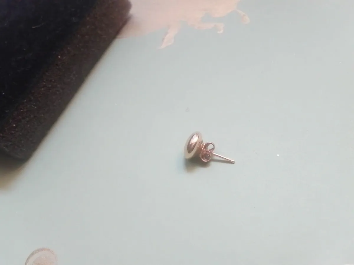 9ct YELLOW GOLD SINGLE BUTTON STUD EARRING - Image 2