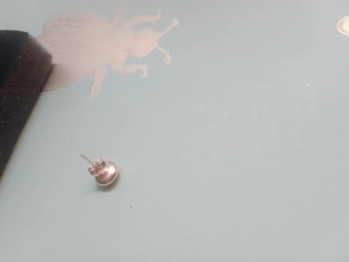 9ct YELLOW GOLD SINGLE BUTTON STUD EARRING - Image 3