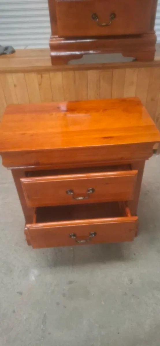 Besides drawers - Image 2