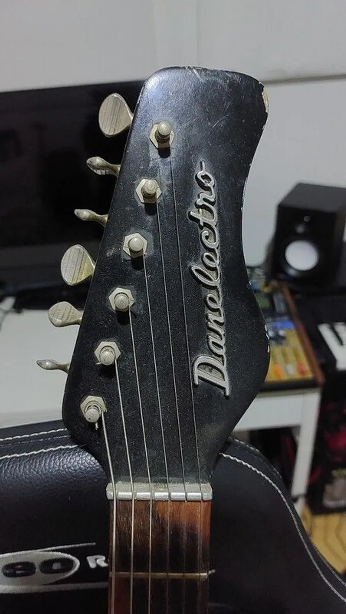 Danelectro 60s Coral Firefly - Image 4