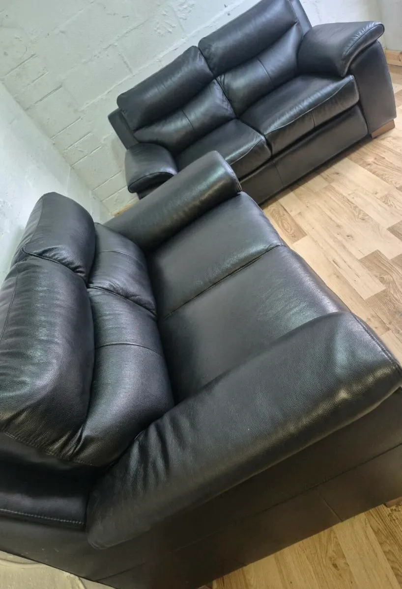 Leather suite ,Dublin Delivery included - Image 3