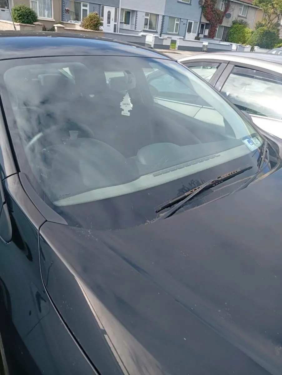 Renault fluence 2011 - Image 2