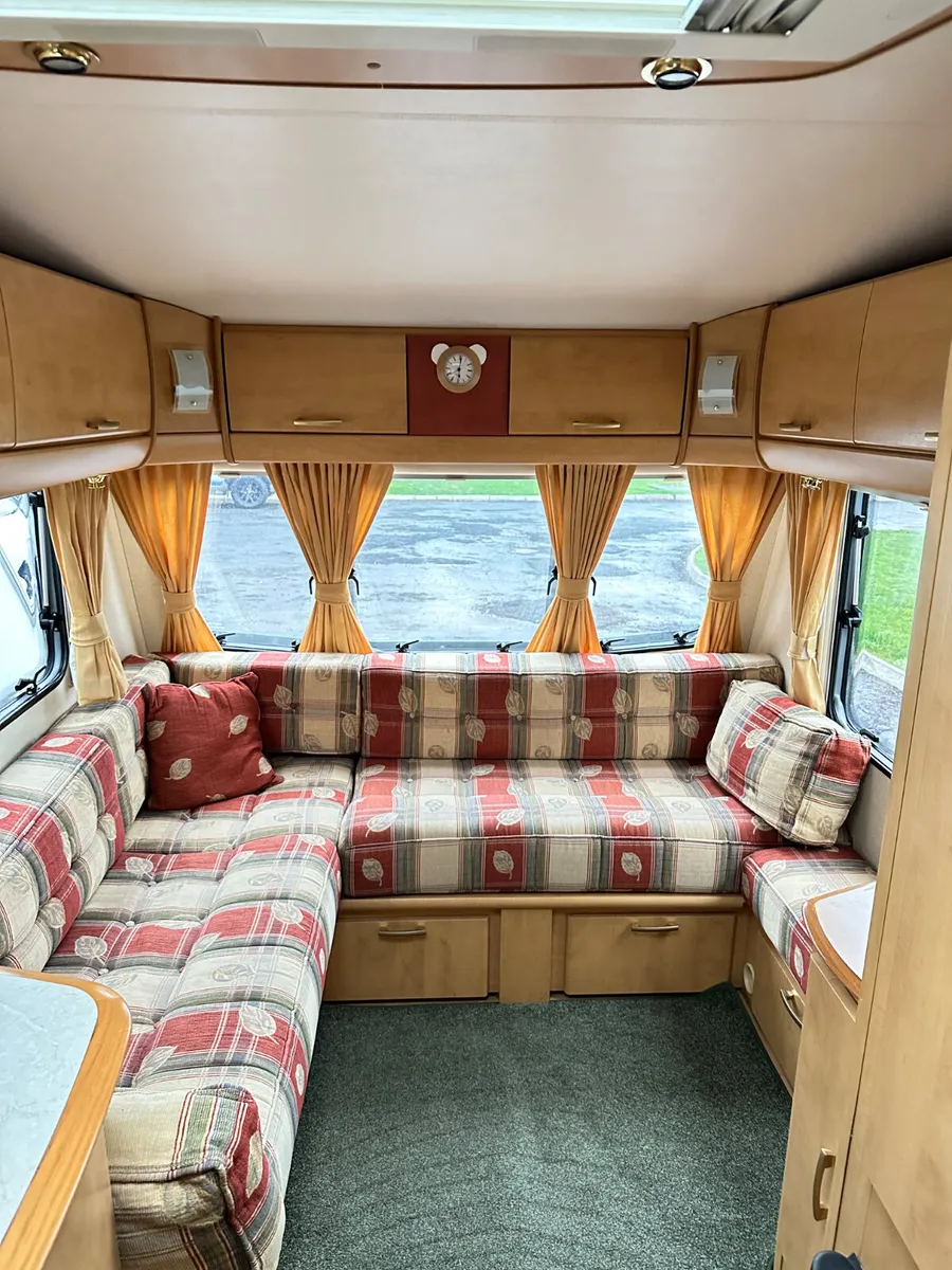 ✨BAILEY PAGEANT VENDEE 4 BERTH FIXED BED✨ - Image 3