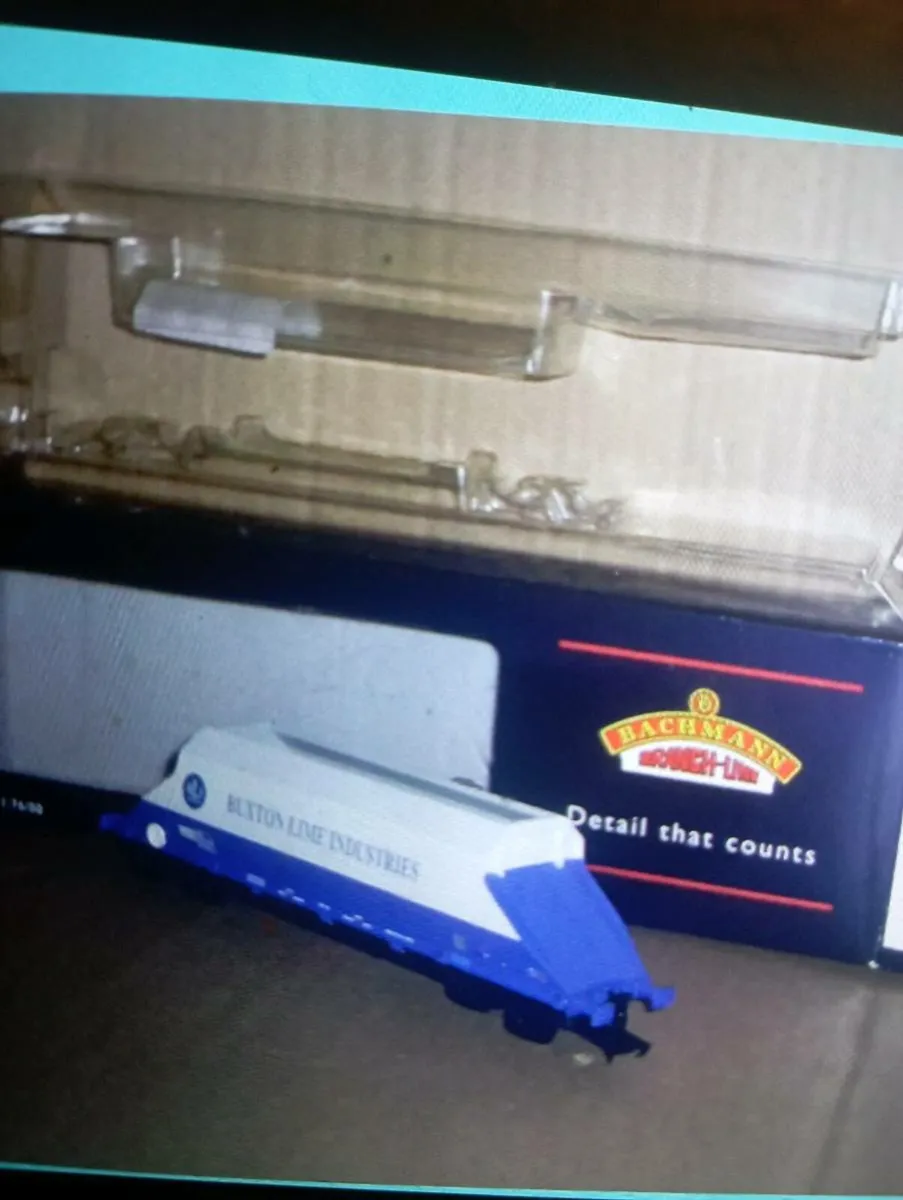 BACHMANN BUXTON LIME BL I 90 TONNE HOPPER WAGON - Image 1