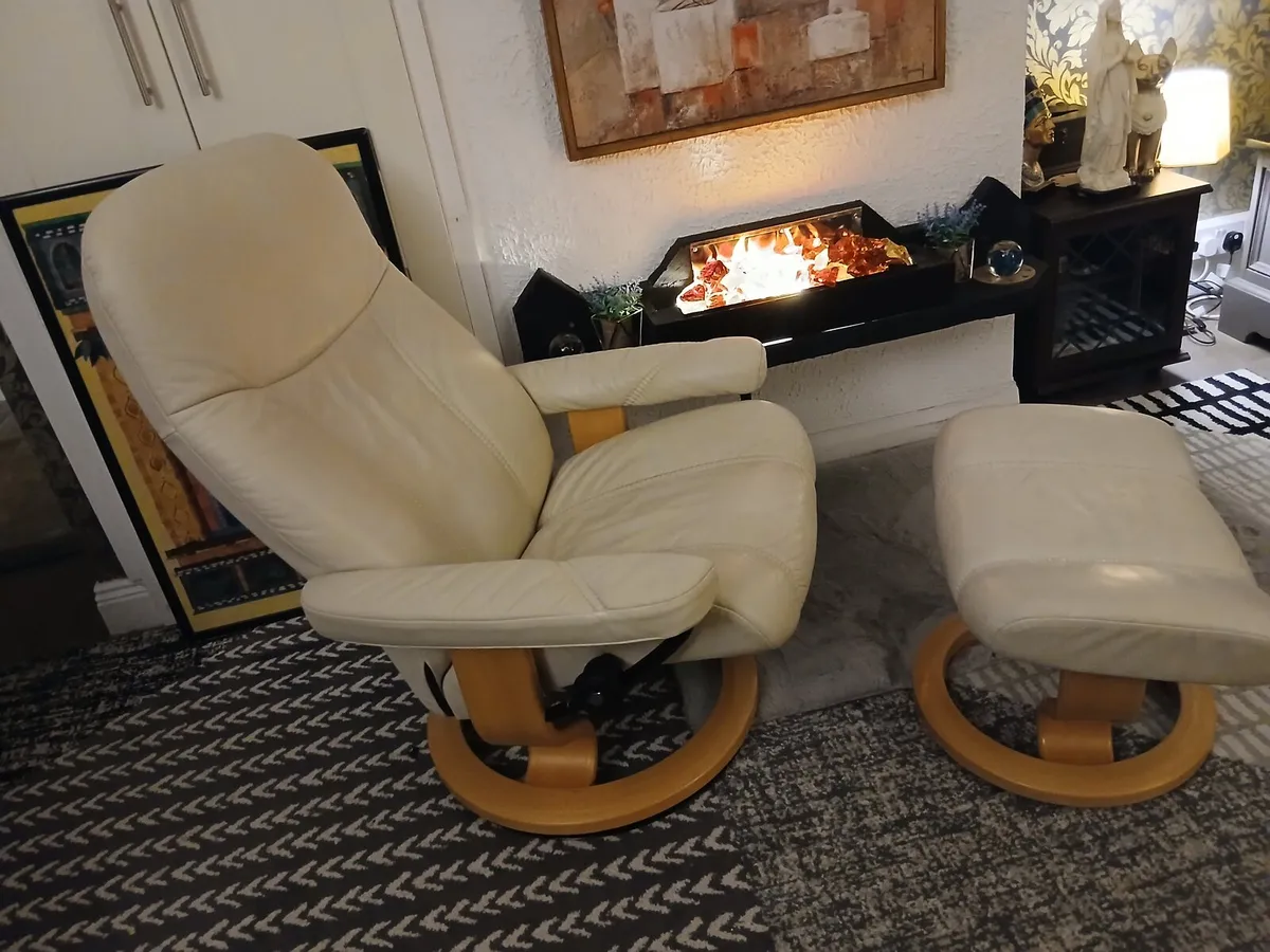 Ekornes "Stressless " Recliner & Otterman. - Image 4