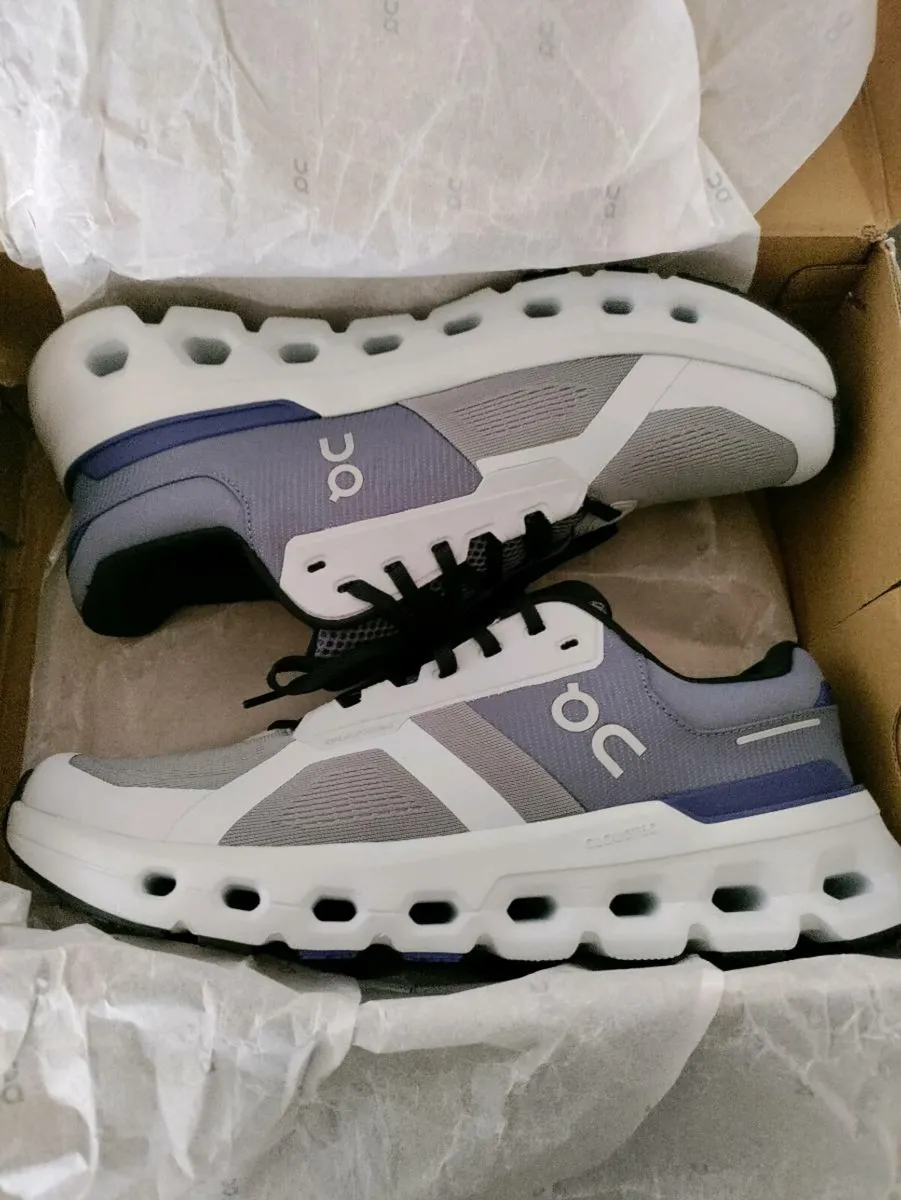 On Running CloudRunner2 42.5eu New - Image 1