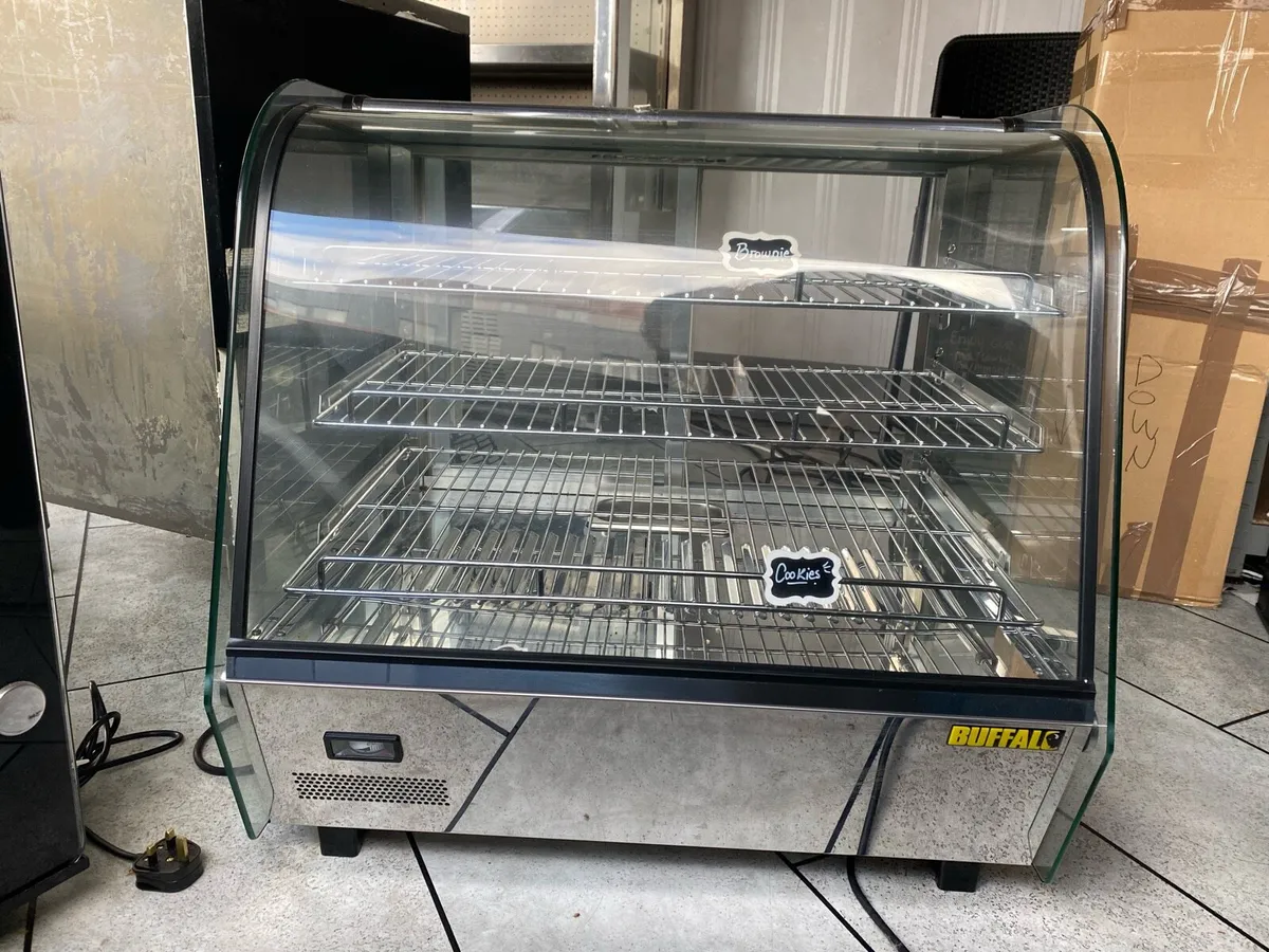 Buffalo Heated display cabinet - Image 1