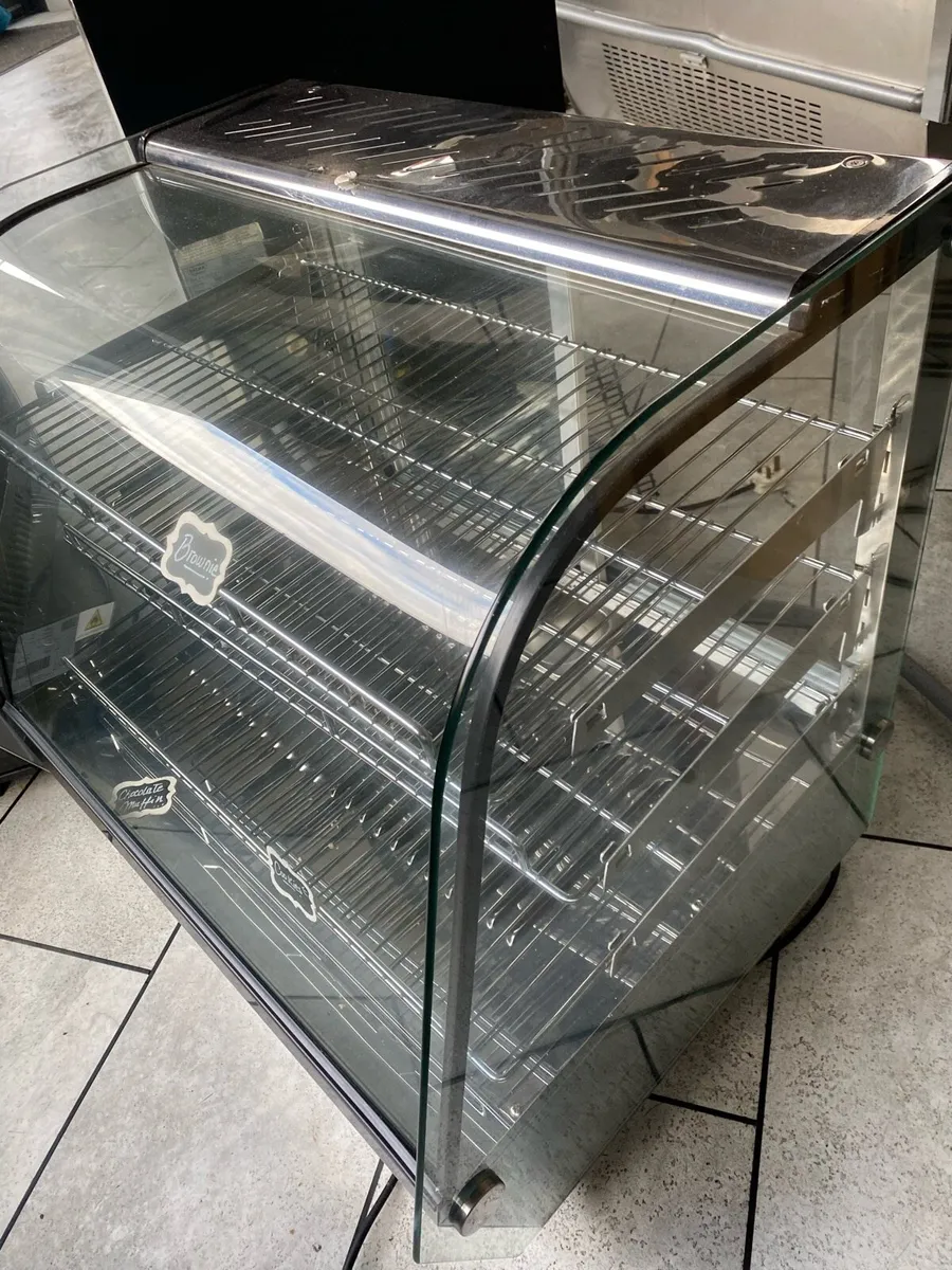 Buffalo Heated display cabinet - Image 3