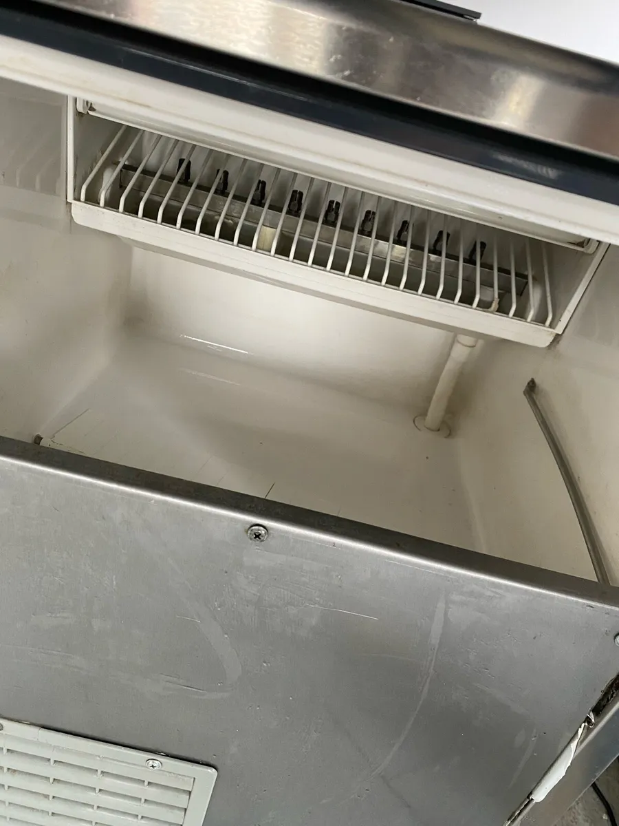 Ice machine / ice maker - Image 3