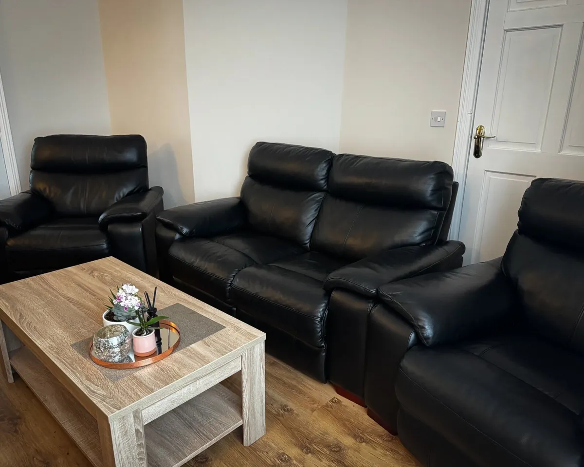 🛋️ Genuine Leather Recliner Suite - Image 1