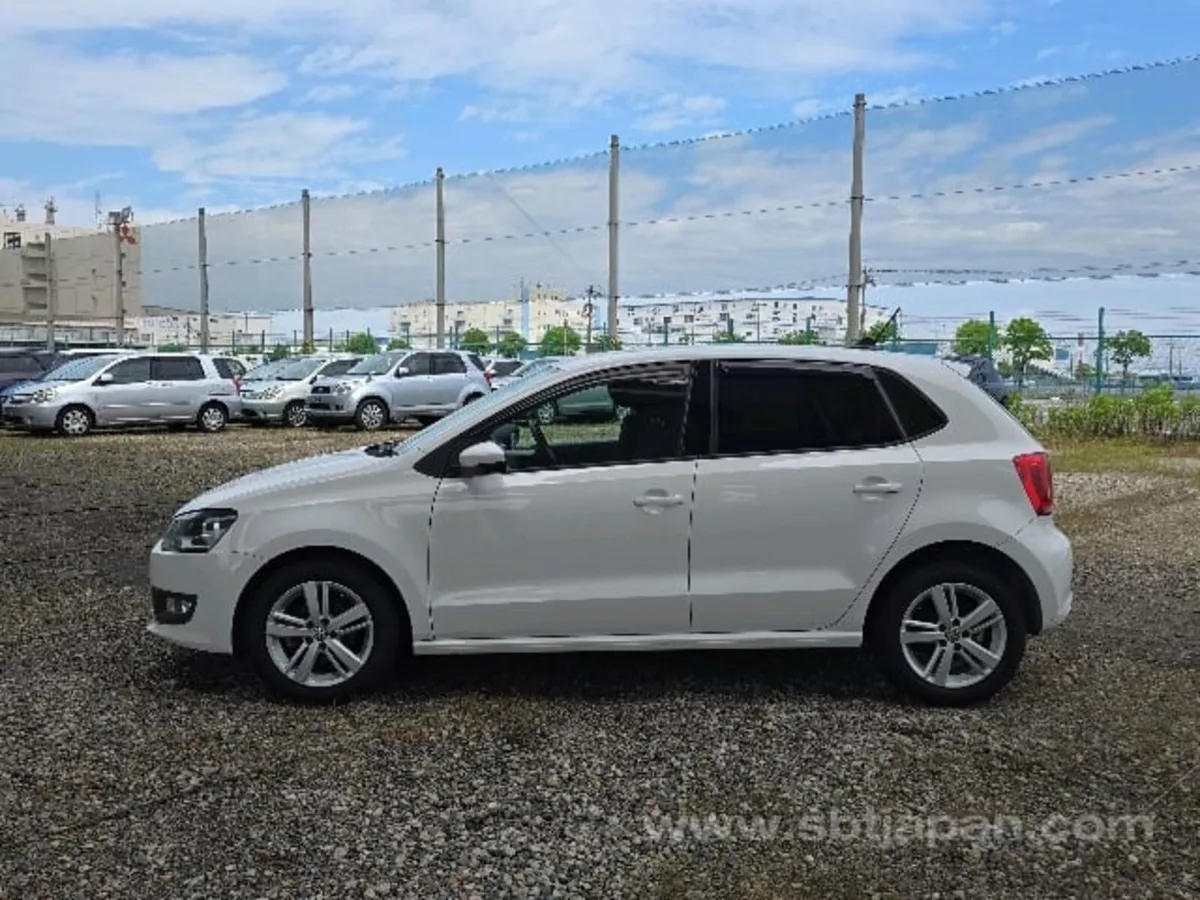 Volkswagen Polo 2013/AUTO/BLUEMOTION/1.2 PETROL - Image 4