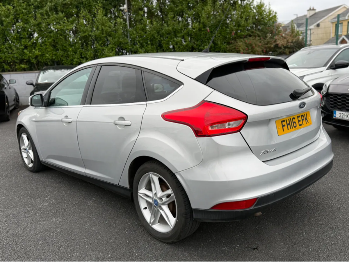Ford Focus ZETEC TDCI - Image 4