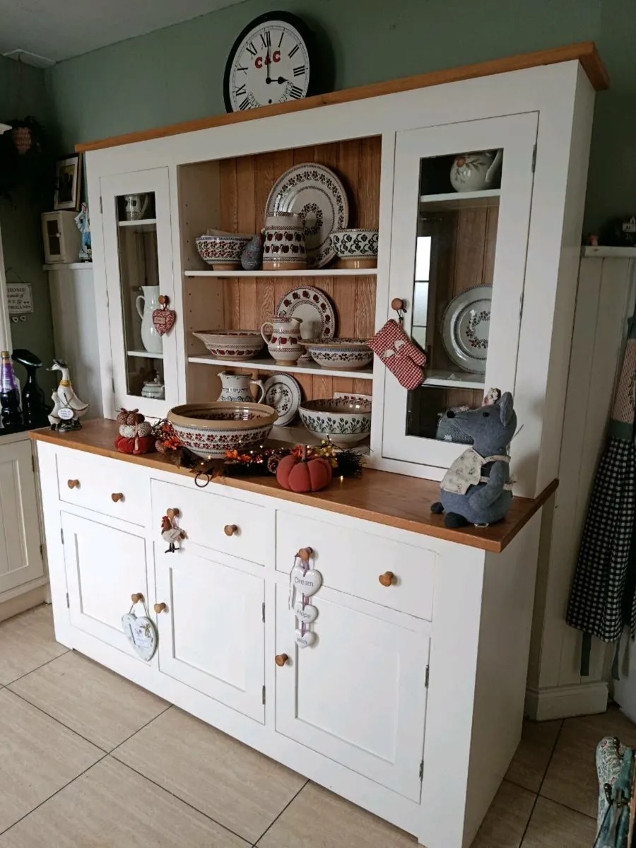 Cream kitchen dresser delivery arranged - Image 1