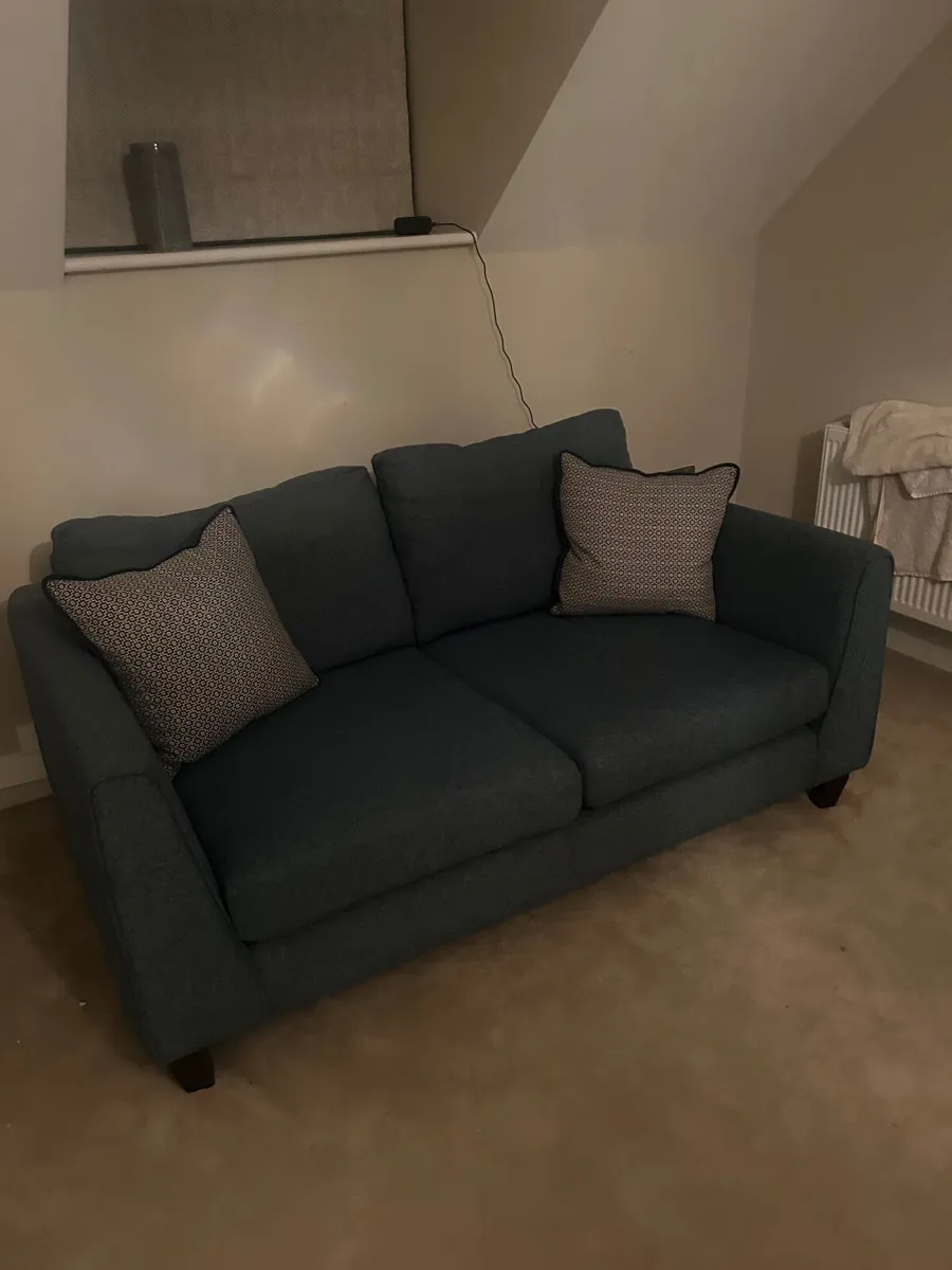Couch - Image 2