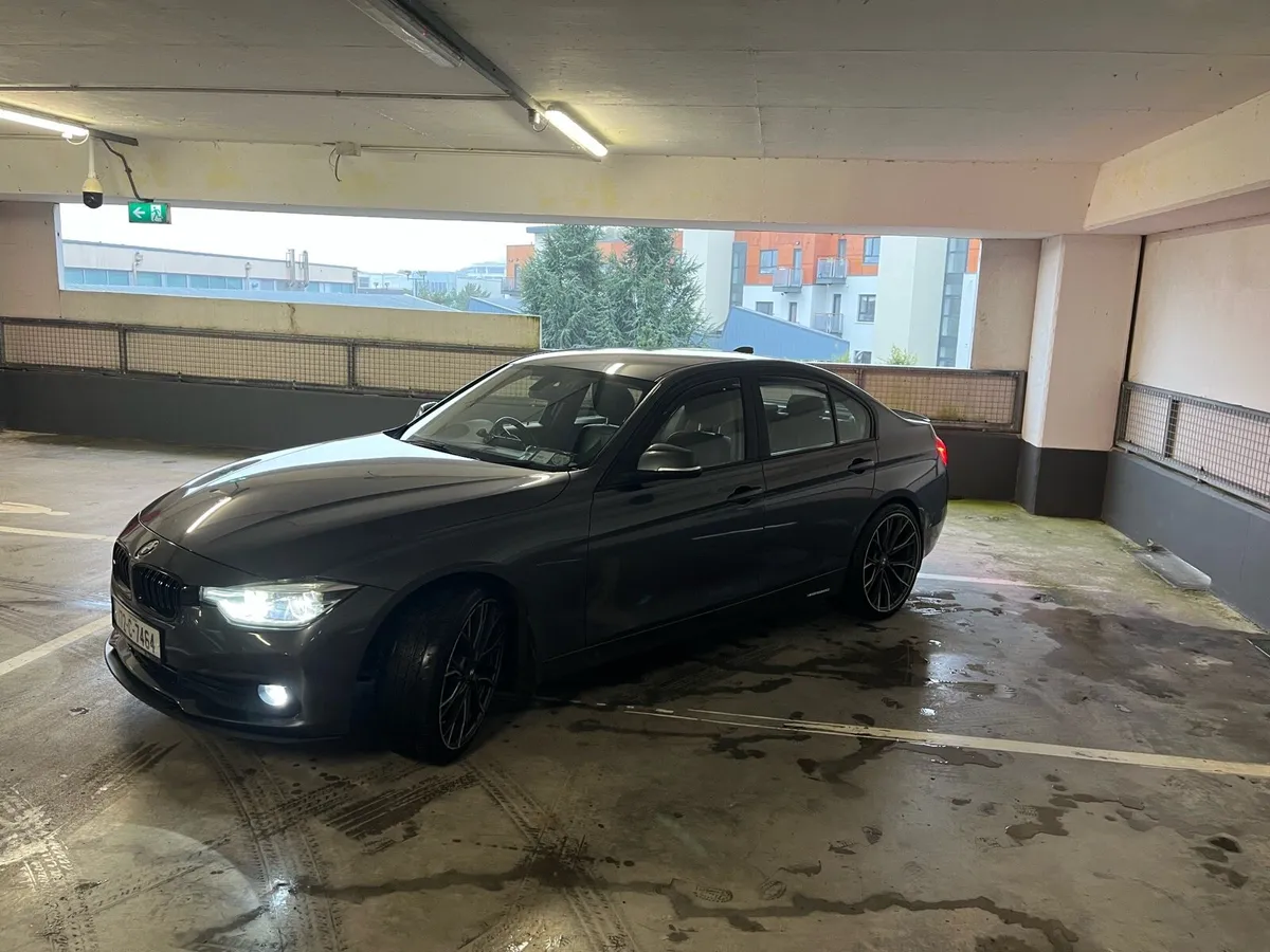 BMW 320d - Image 2