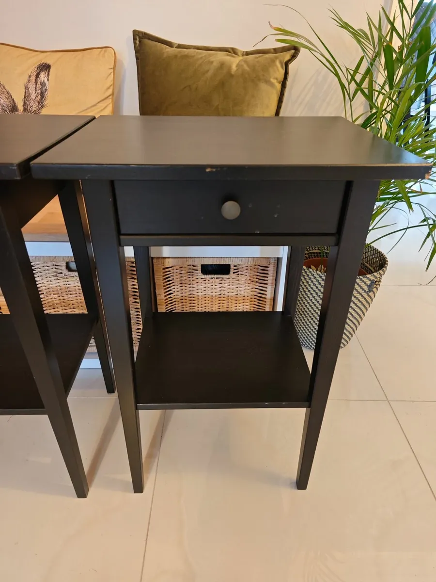 Two bedside lockers - Image 1
