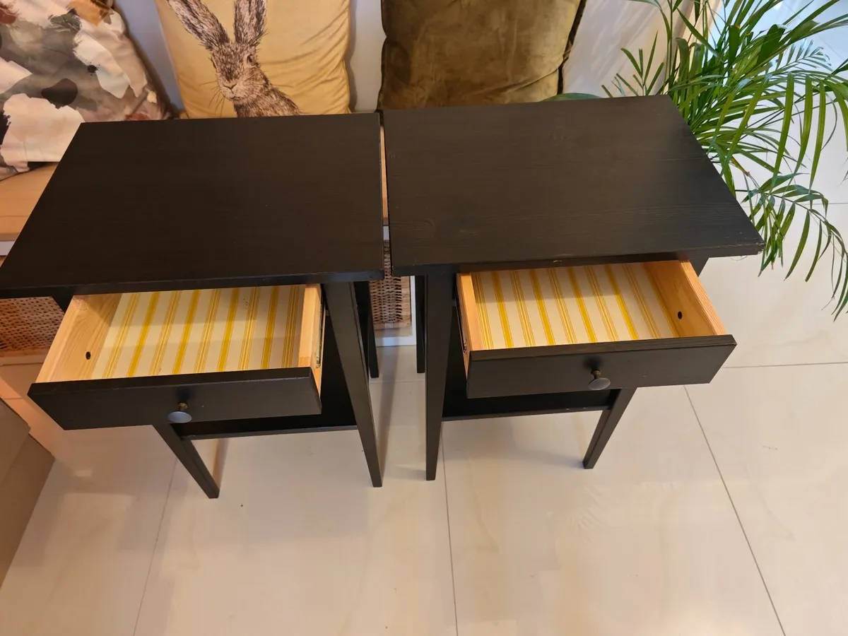 Two bedside lockers - Image 2