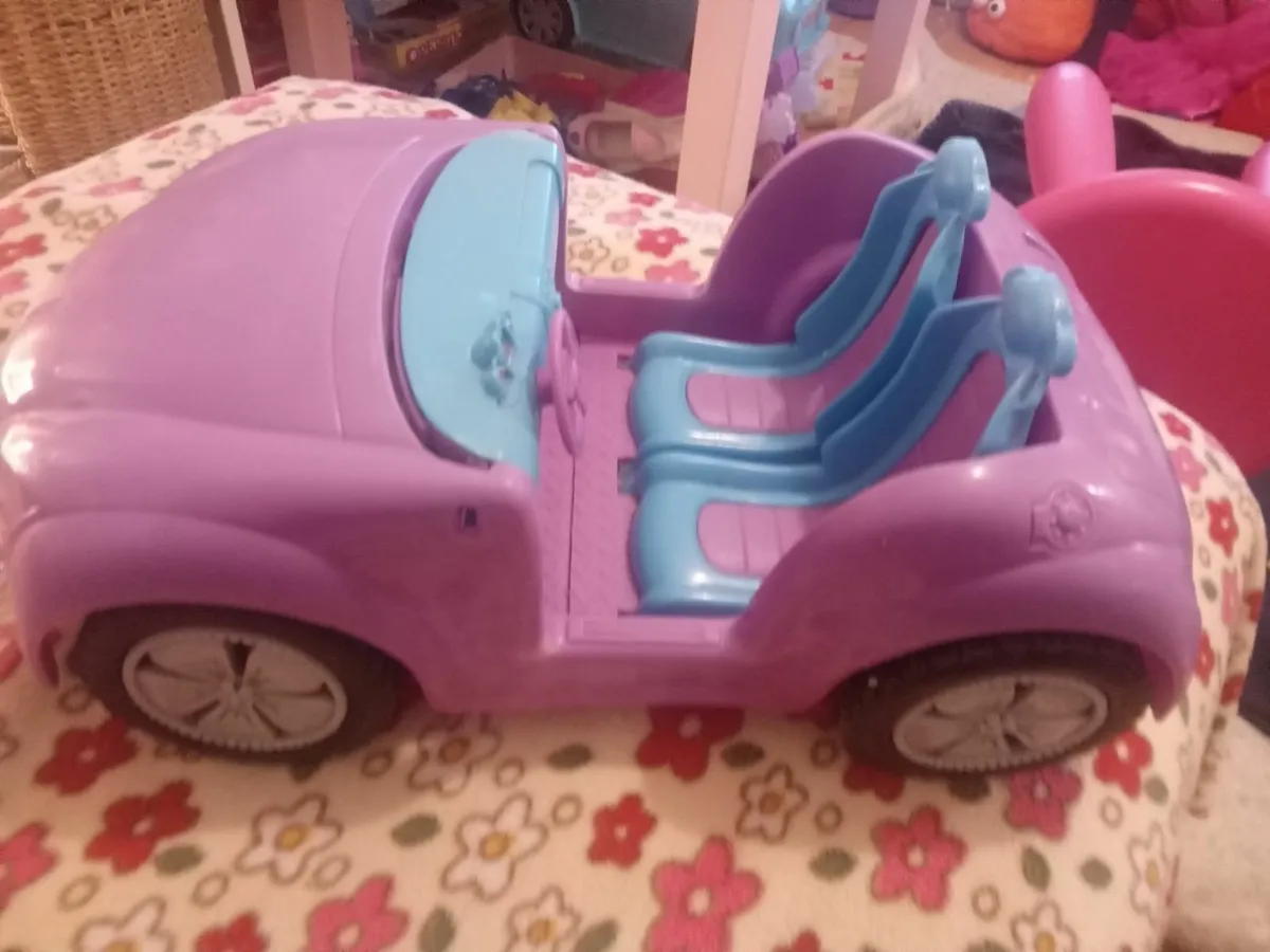 Barbie car - Image 1