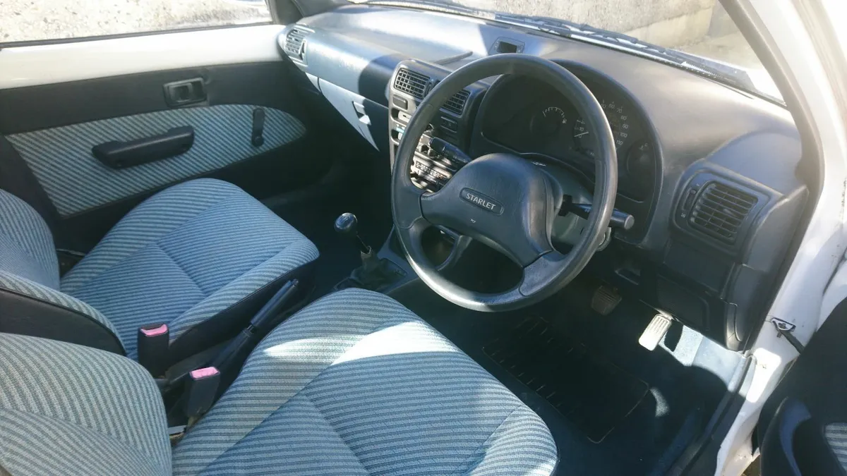 Toyota Starlet 1990 - Image 4
