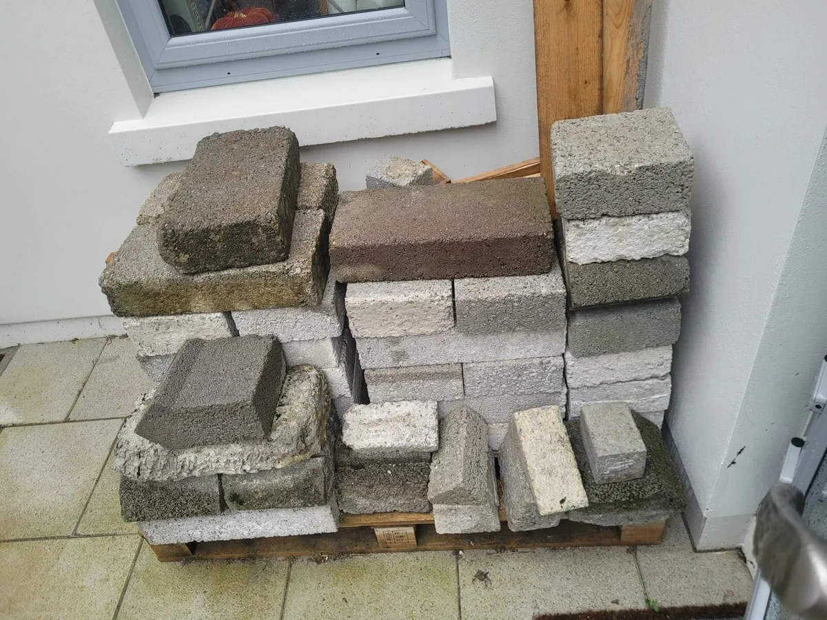 FREE Standard concrete blocks