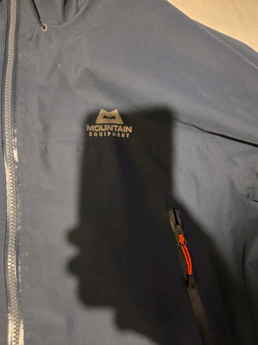 MOUNTAIN EQUIPMENT Xl - Image 2