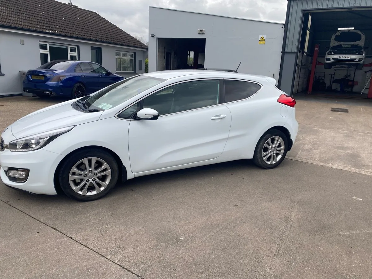 Kia Ceed - Image 2