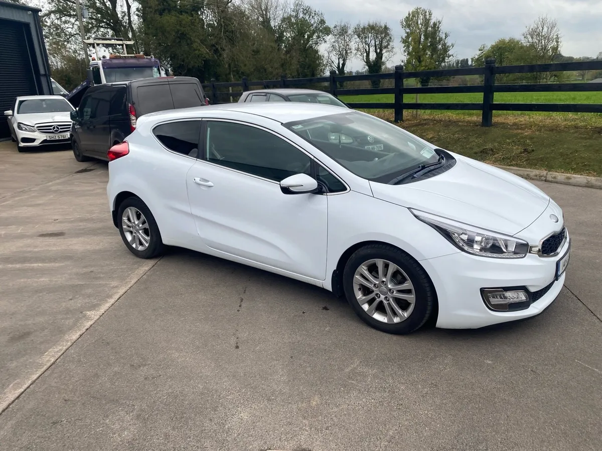 Kia Ceed - Image 1