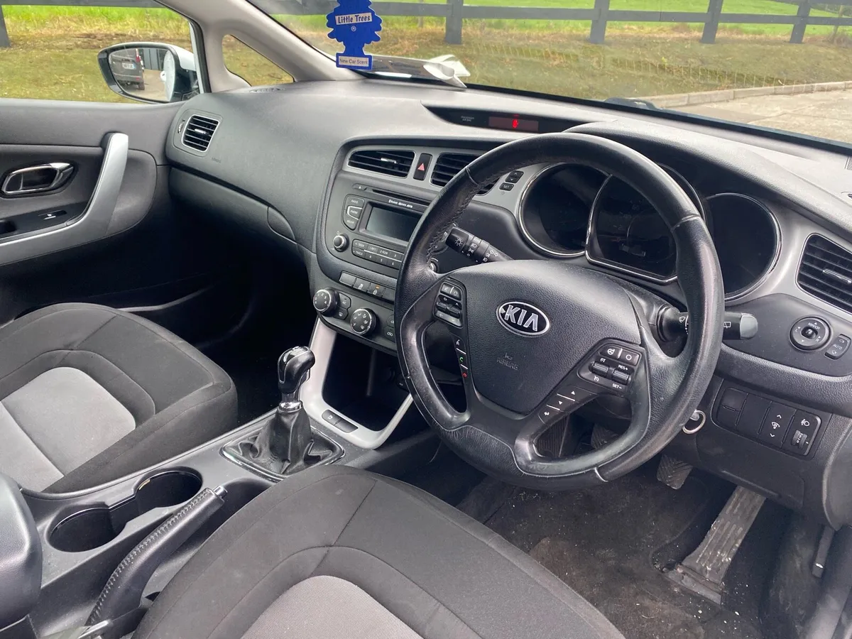 Kia Ceed - Image 4