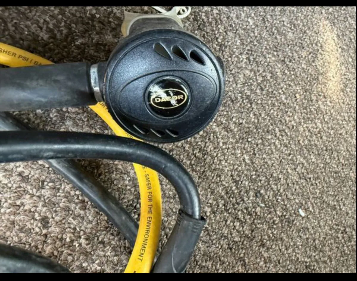 Scuba diving regulator set - Image 4