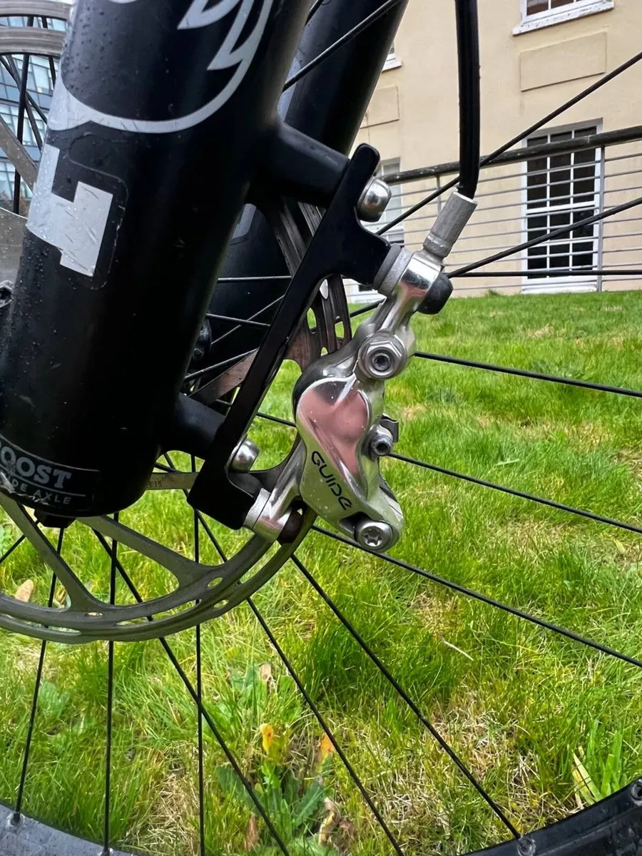 YT Capra - Image 4
