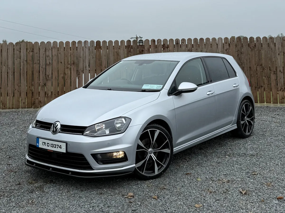 VOLKSWAGEN GOLF R- LINE - Image 1
