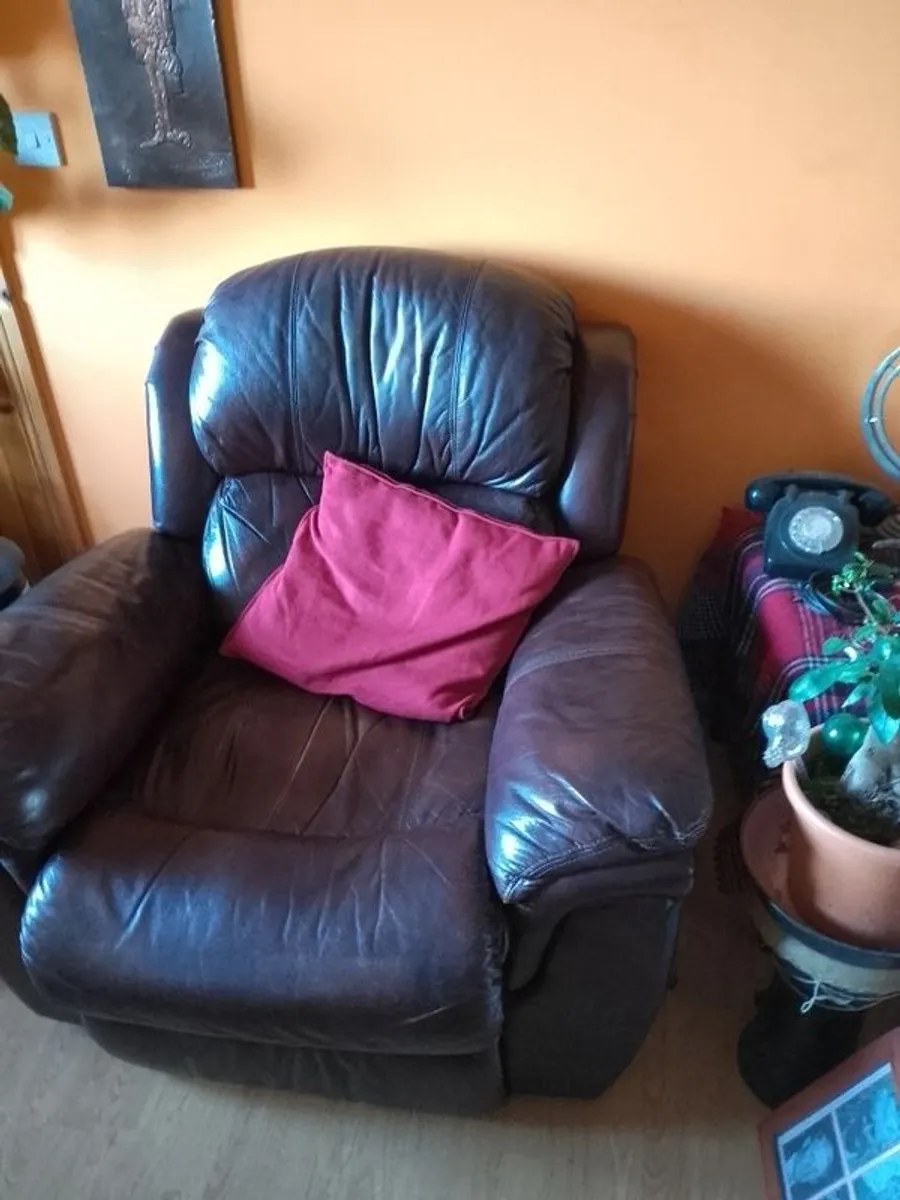 real leather recliner - Image 1