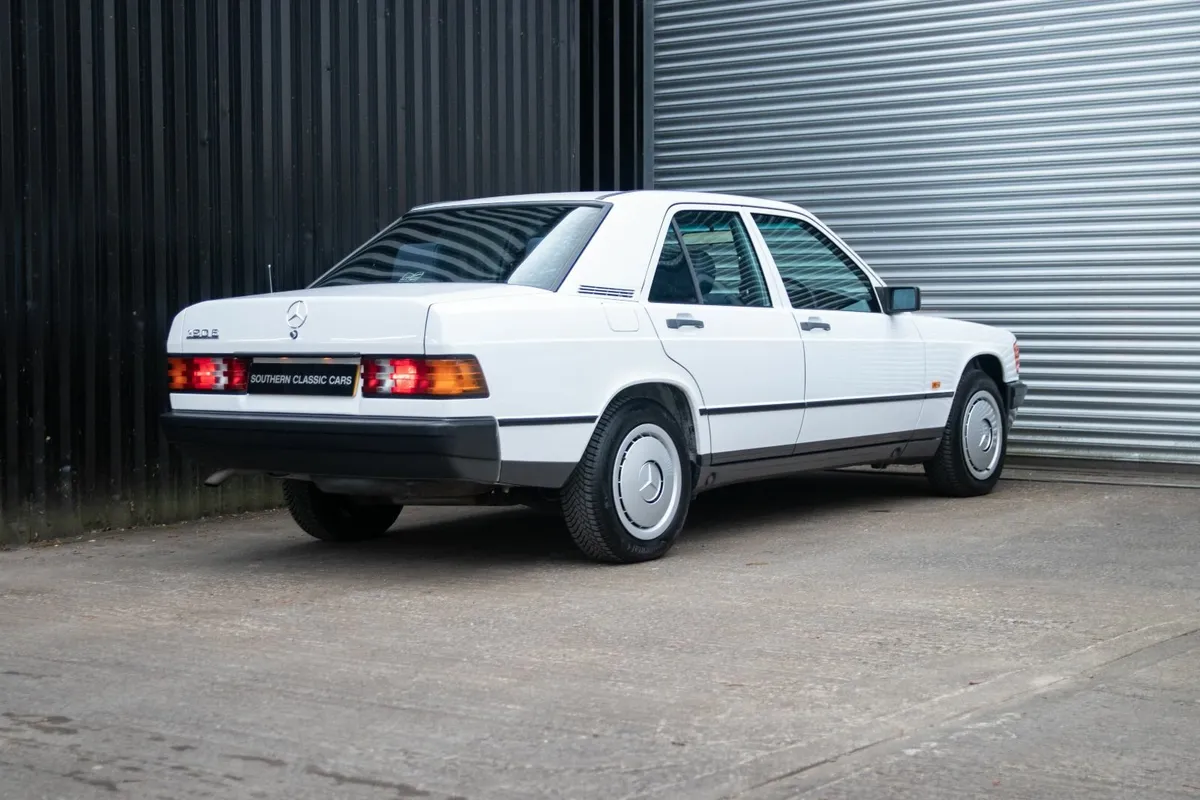 1986 Mercedes Benz 190E 2.0L Auto Great Condition - Image 4