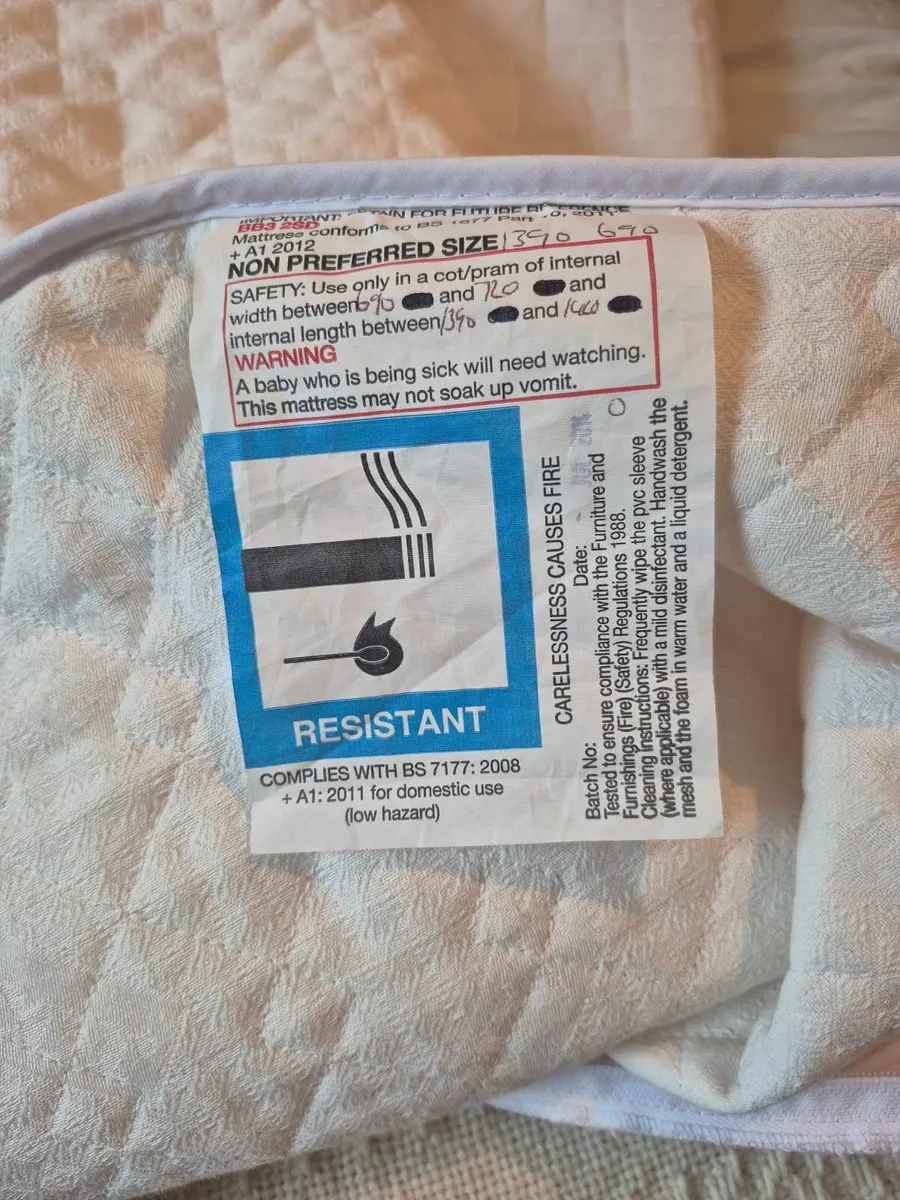 Mattress for cot bed or floor - Image 3