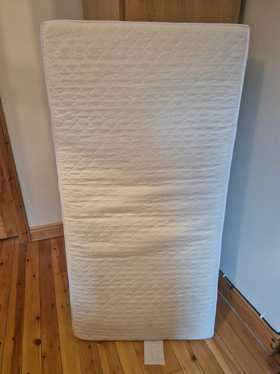 Mattress for cot bed or floor - Image 4