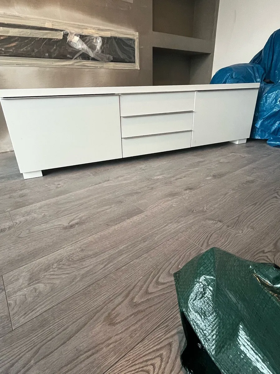 Tv unit - Image 1