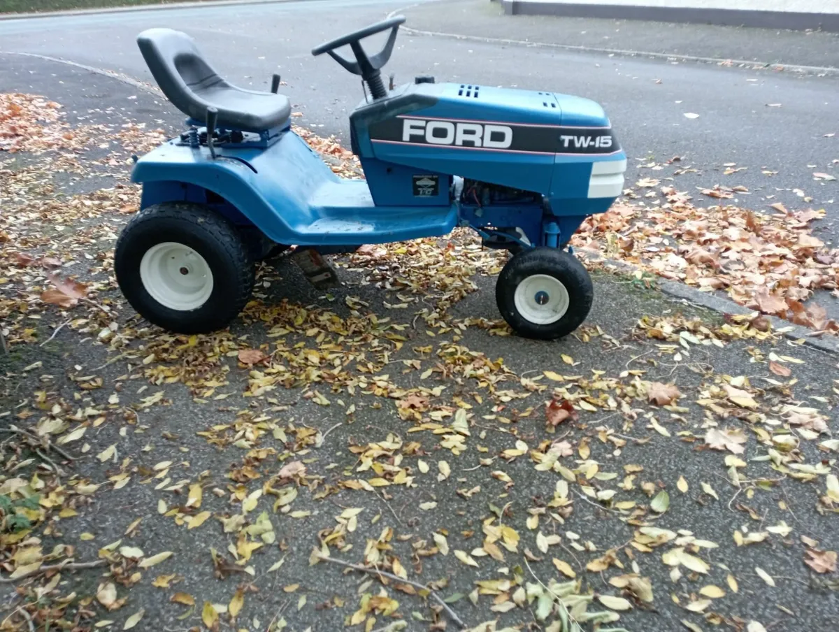 Garden lawn tractor - Image 2