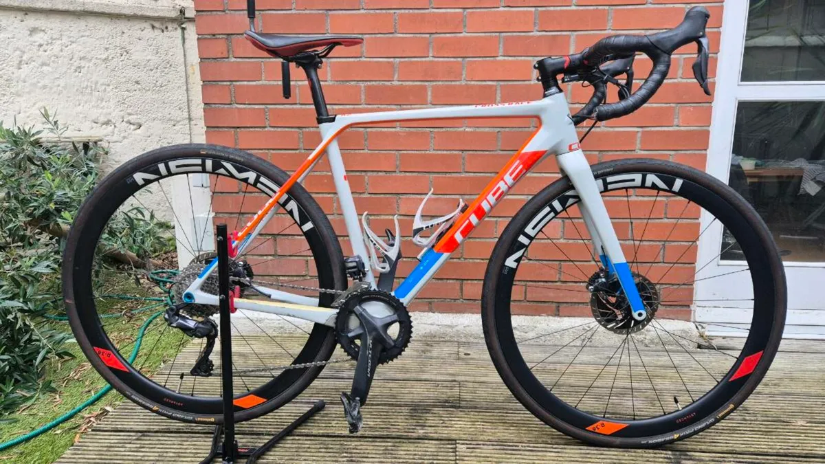 Cube Carbon Bike - Image 1
