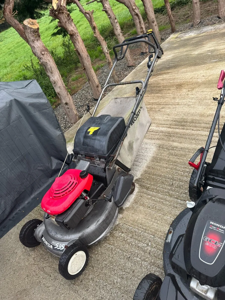 2 Honda lawnmower - Image 3