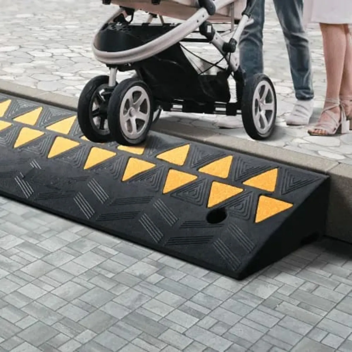 Rubber Curb Ramp 9.4 cm Rise Height Sidewalk Curb - Image 2
