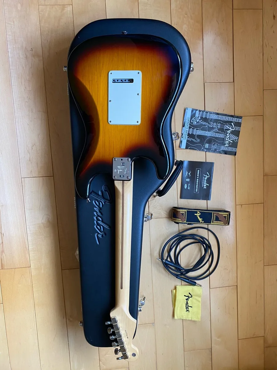 Fender Stratocaster American Standard - Image 3