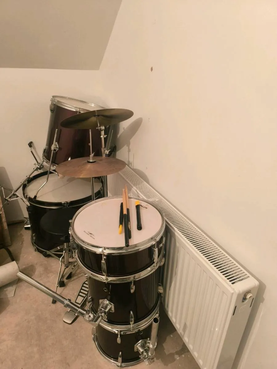 Drum kit