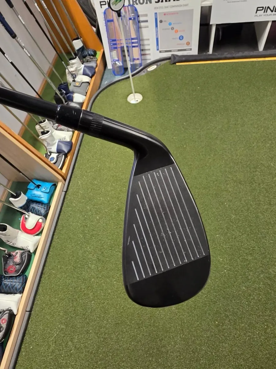 Sub 70 699-U Pro 2 Iron - Image 4