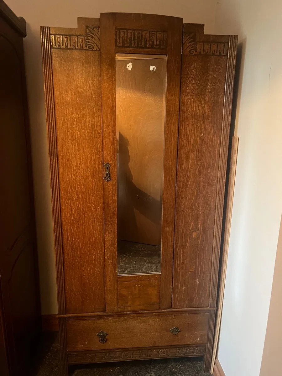 Antique wardrobe - Image 1