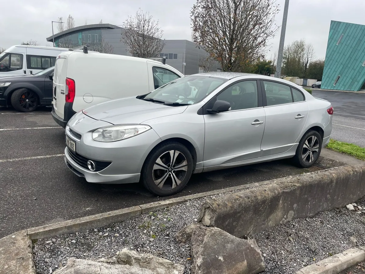 Renault Fluence Sport - Image 4