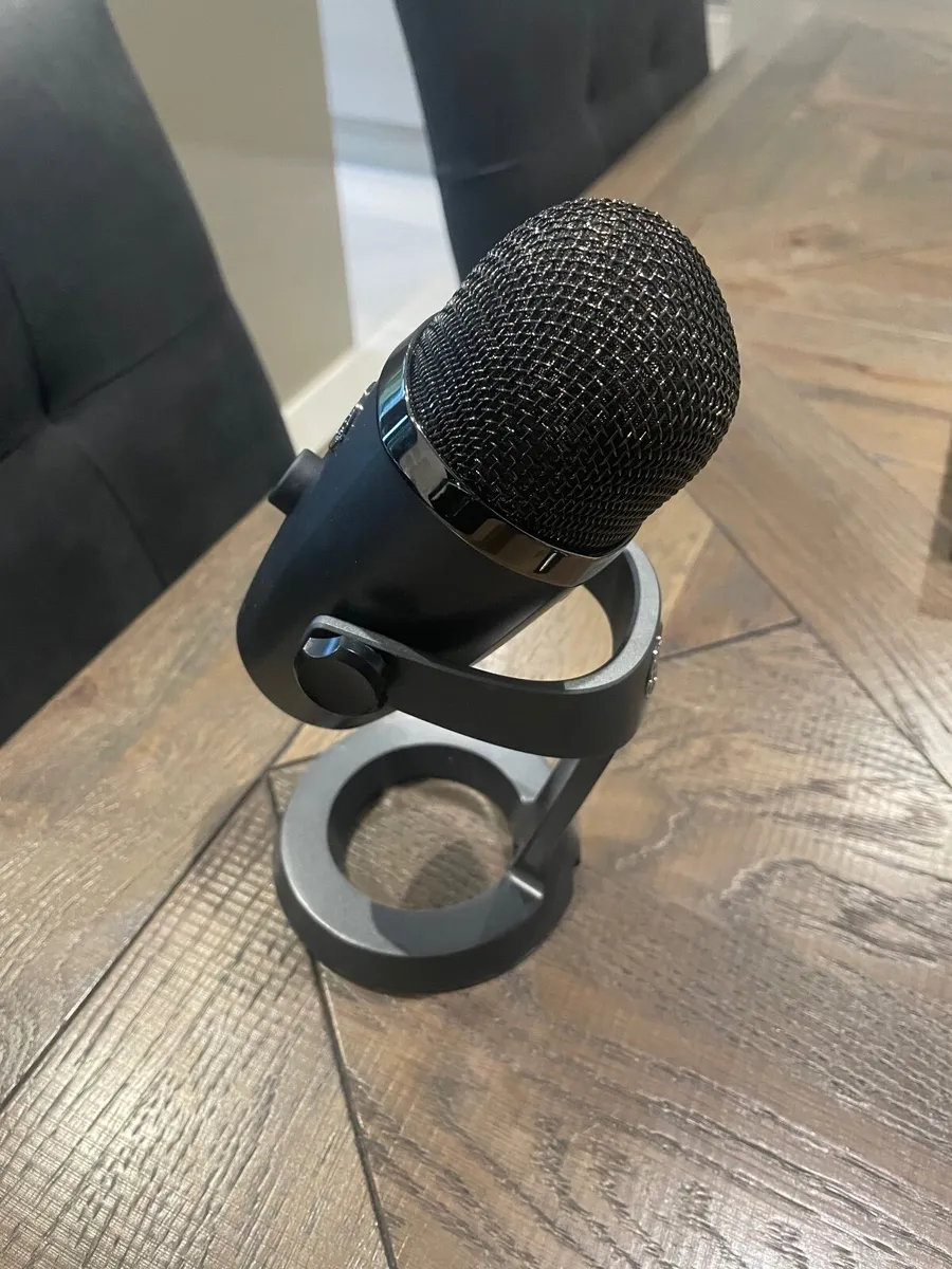 🎤 Blue Yeti USB Microphone – Excellent Condition - Image 3