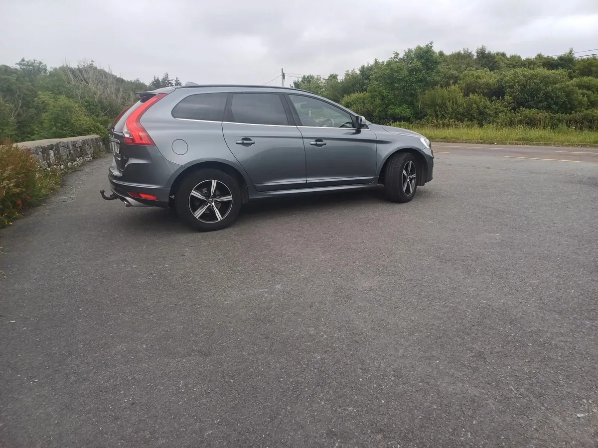 Volvo XC60 2017 - Image 4